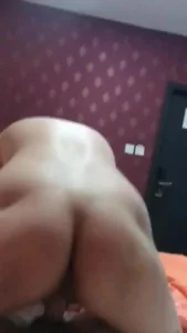 某银行巨乳人妻出轨露脸自拍